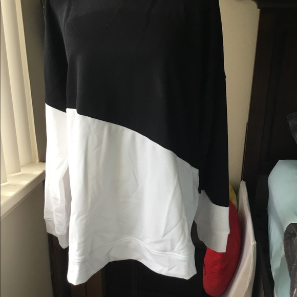 Soft Sweatshirt - Picture 3 of 5